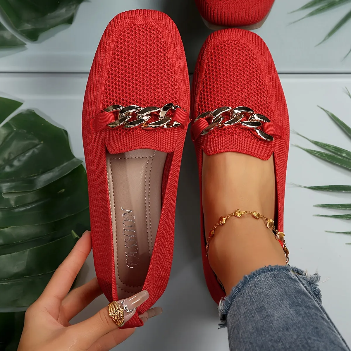 Chic Lightweight Ballet Flats for Women – Breathable & Comfy with Square Toe and Metallic Chain Detail, Versatile All-Season Wear