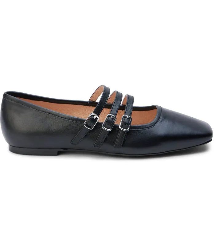 Nova Flat in Black