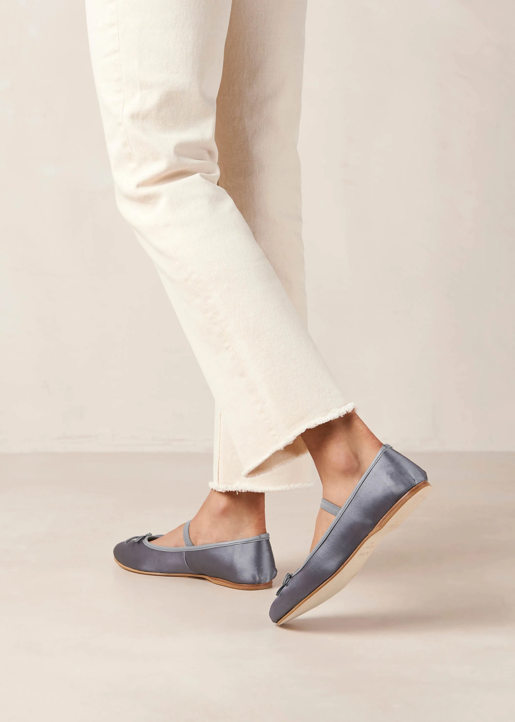 Odette Stone Ballet Flats Grey