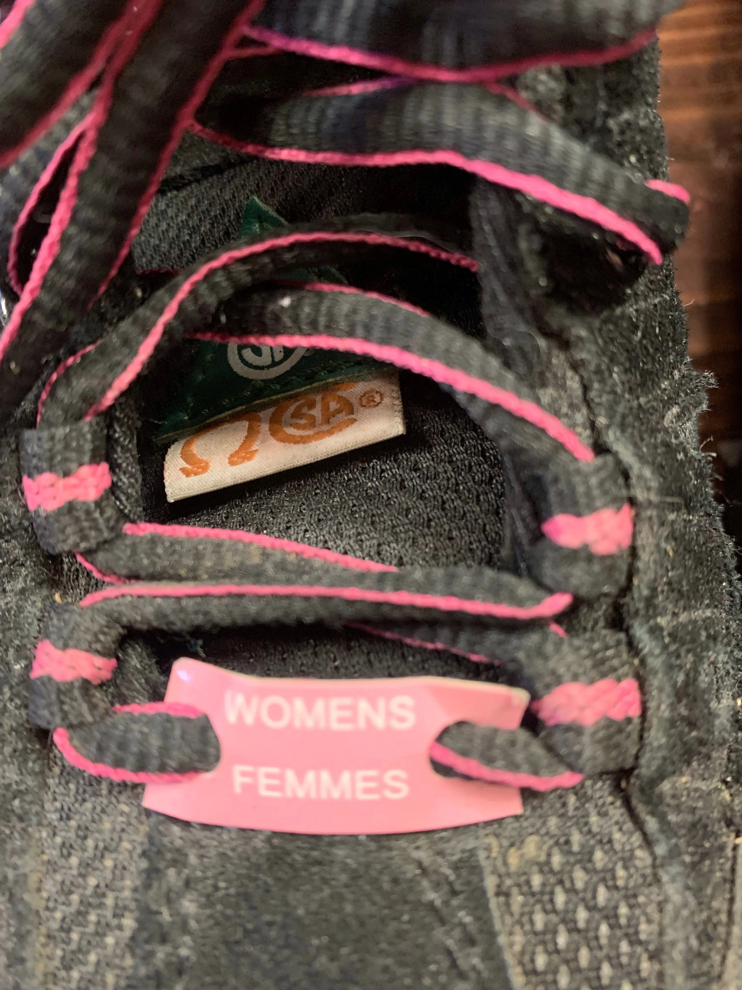 Women’s Steel Toe Work Shoes (Size 6)